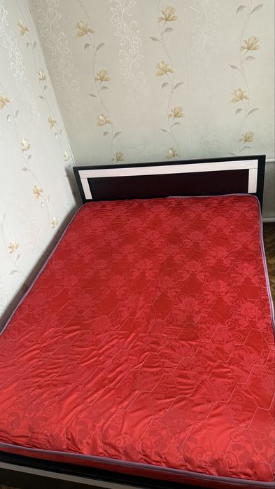 Кровать для спальни