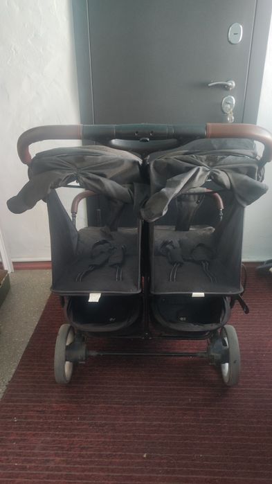 Коляска детская робот