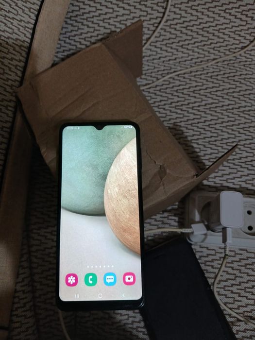 Самсунг А12 64 GB