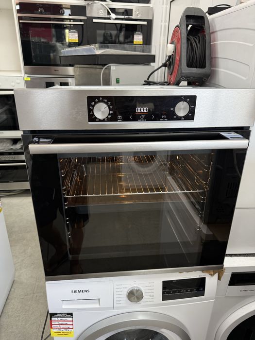 Фурна за вграждане Gorenje.