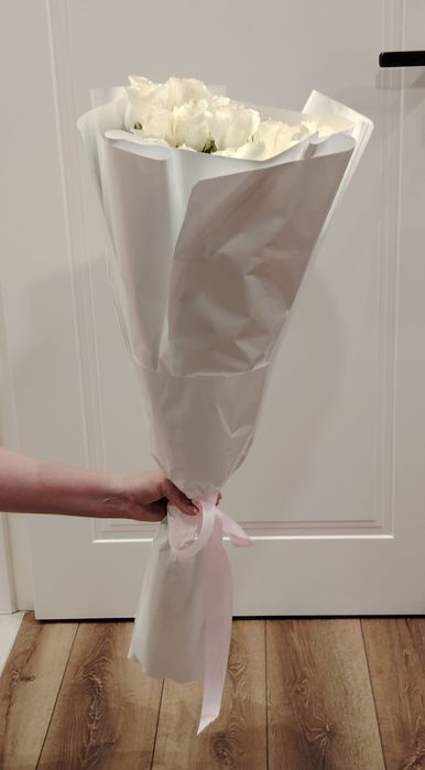 Белые розы, букет