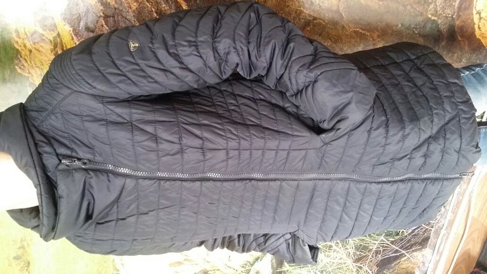 Осенне-весенняя куртка.