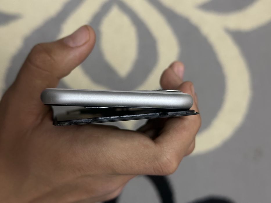 iPhone 11 64 gb white