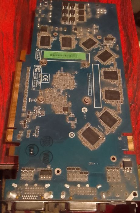 Видеокарта новая почти.