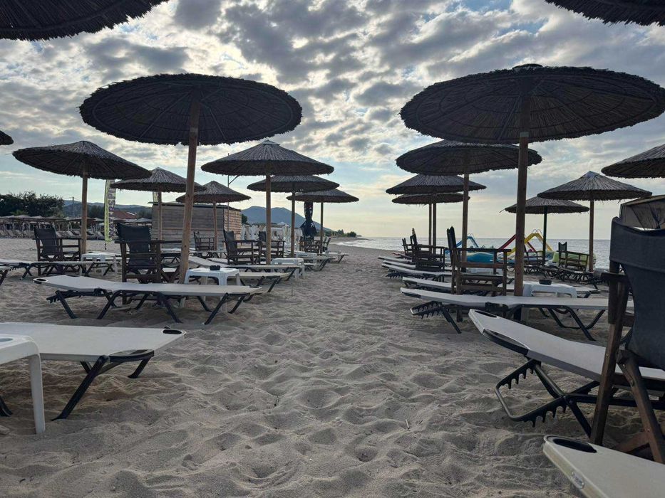 Продавам ваканционен имот в Паралия Карияни Гърция