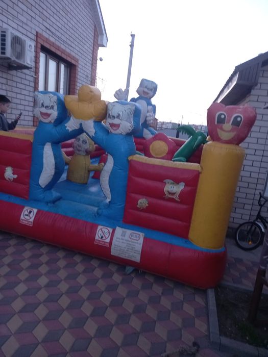 Продам детский надувной батут, мини-городок.