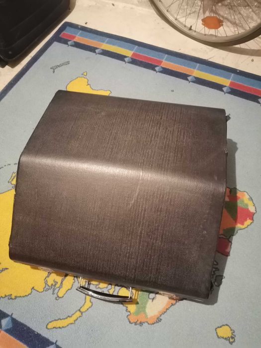 Акордеон Weltmeister Stella 60 баса - Отлично състояние