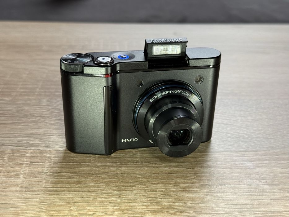Samsung NV10 фотоапарат