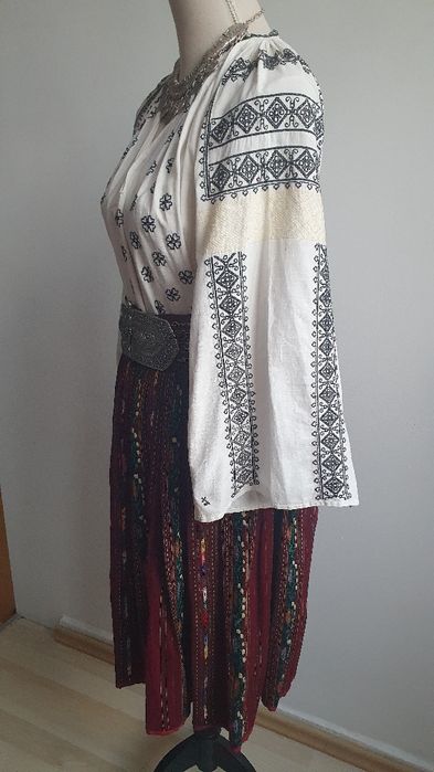REDUCERE LUNA MAI 40%! Costum popular (ie/camasa, valnic/fota/catrinta/zadie)