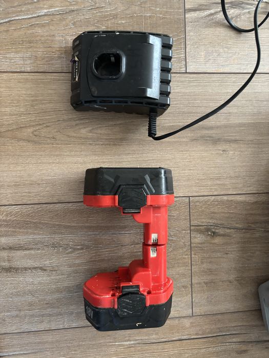 Acumumulatori TryTon 18V + incarcator + o autofiletanta defecta