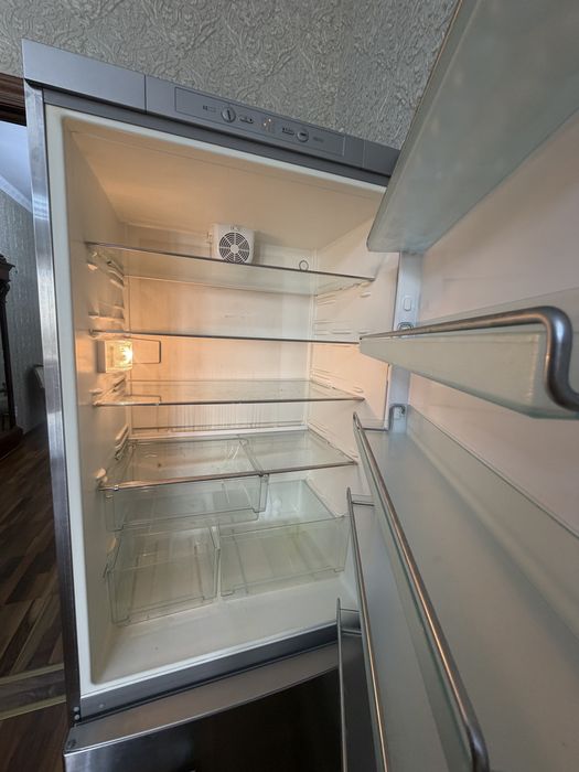 Холодильник Miele