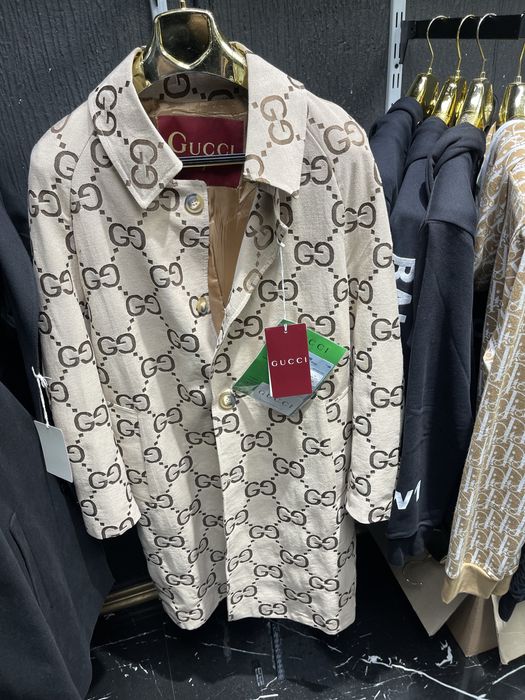 Palton GUCCI  calitate 1/1