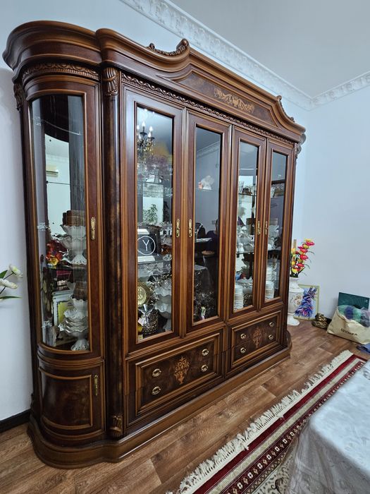 Продается сервант