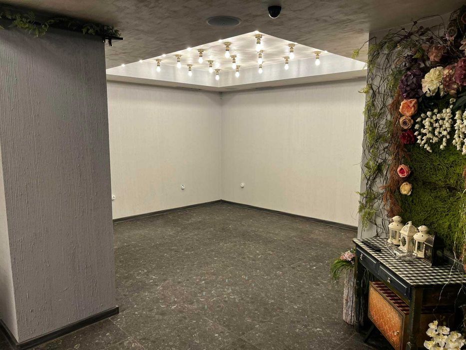 Дава се под наем Магазин в София, Левски Г - 121 кв.м за 1200 € - Снимка #4