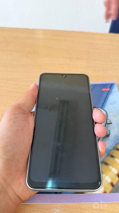 Samsung A17 xolati: ideal