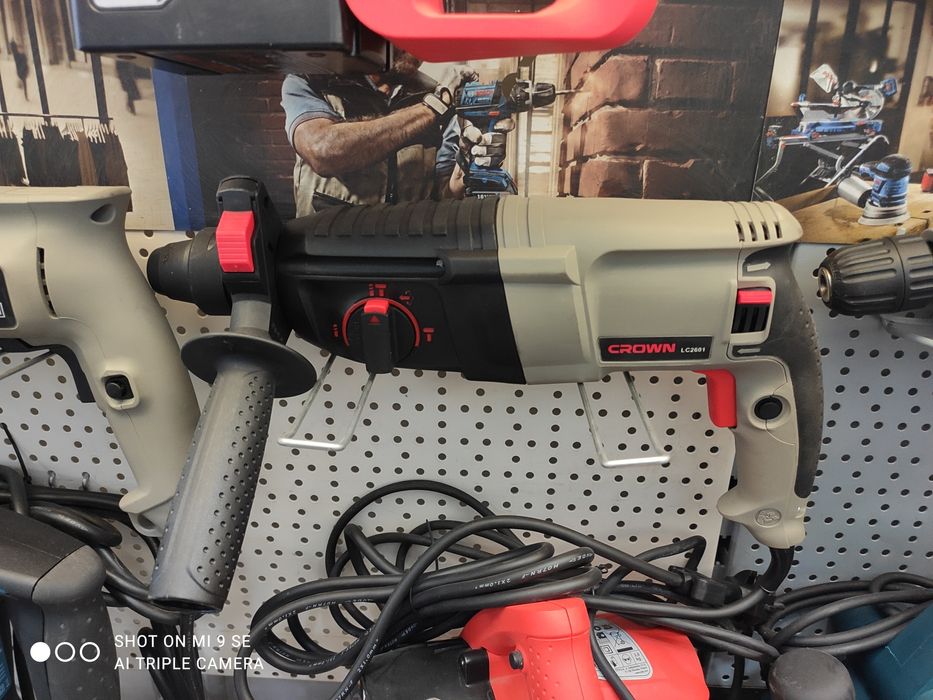CROWN перфоратор 2-26 bor