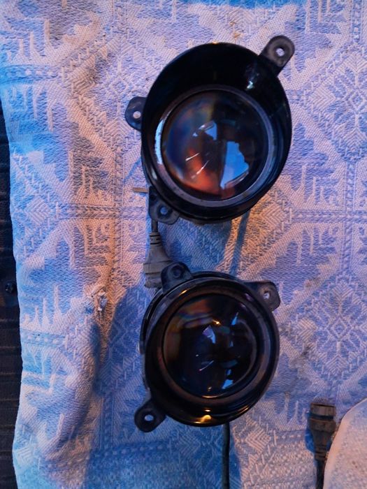 Продам противотуманки