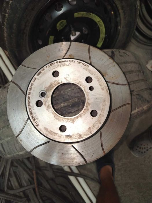 Задни спирачни дискове Brembo и задни накладки , IR сензор с ключалка