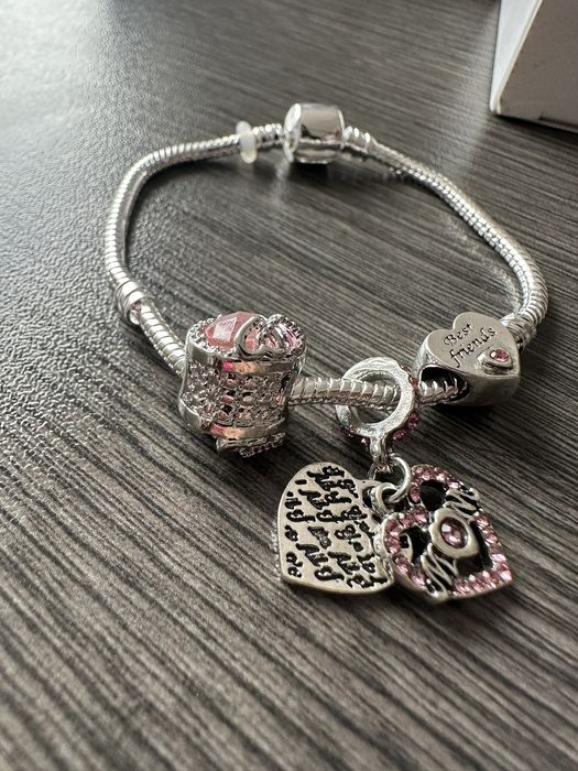 Сребърна гривна 925 + ПОДАРЪК 3 талисманчета  Mom/best friend