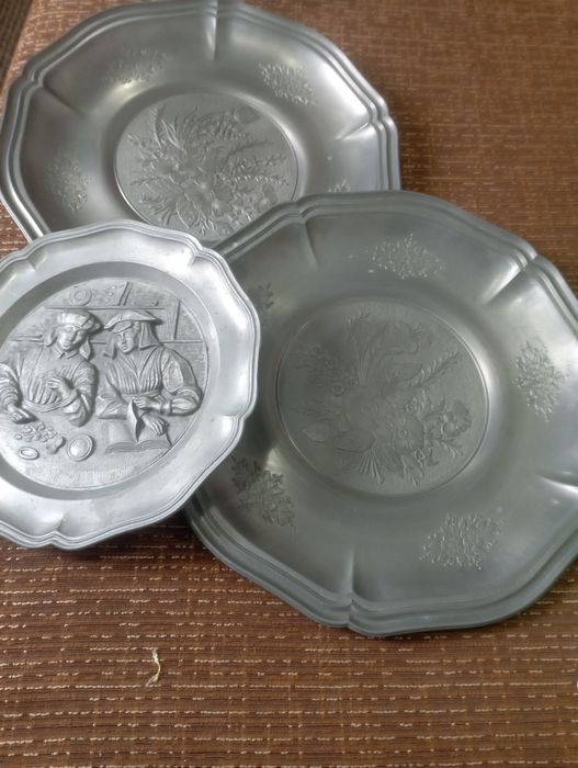 3 farfuri ornamentale