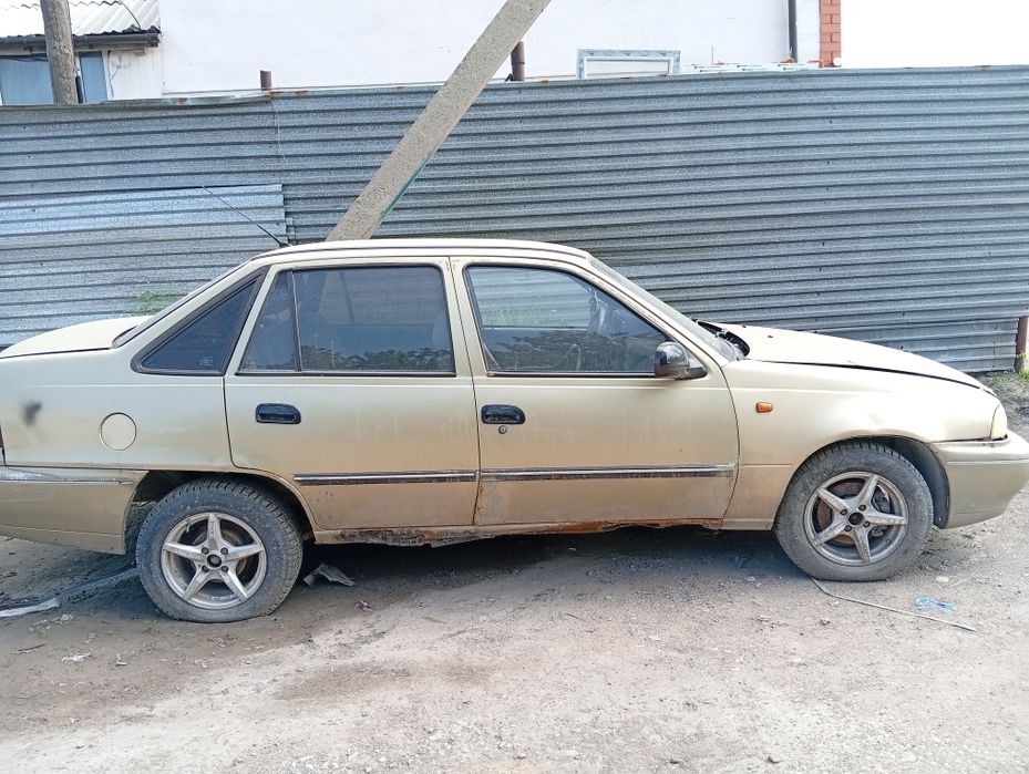 Машина Nexia продам