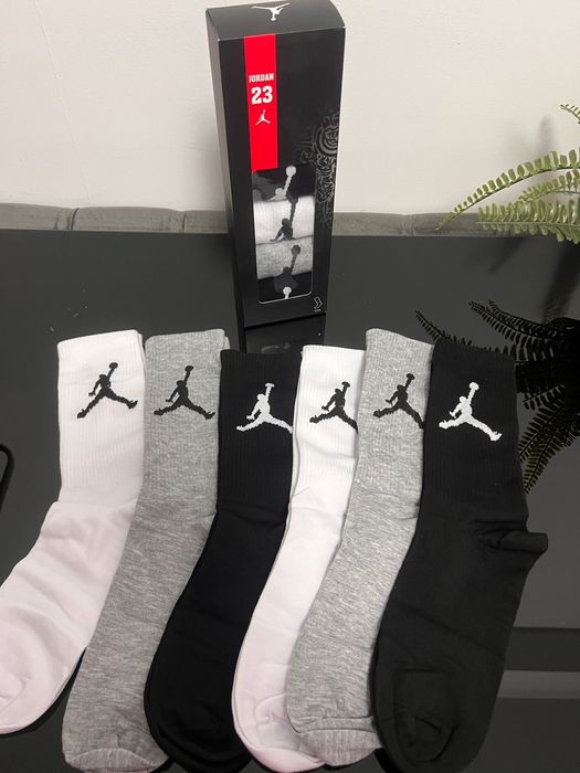 Sosete jordan.      .