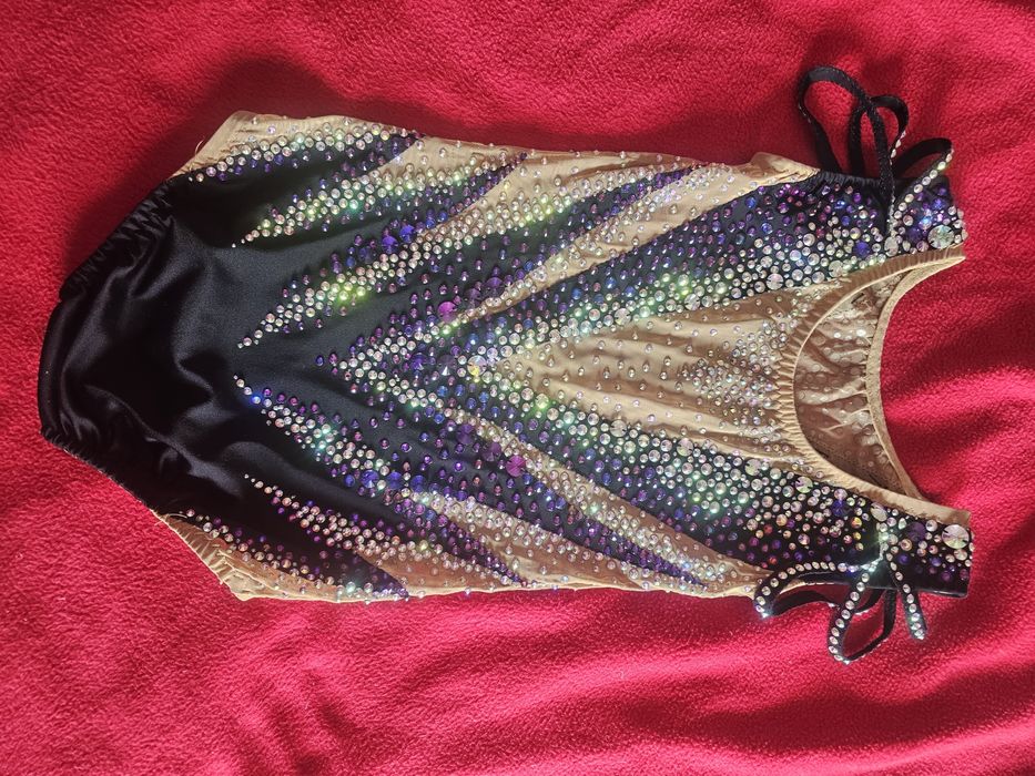 Трико за художествена гимнастика.