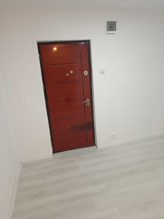 Garsoniera confort 3 Rahova Etaj 2 renovata(parchet nou,zugravita,boiler apa calda,retea gaze pana la vecin)