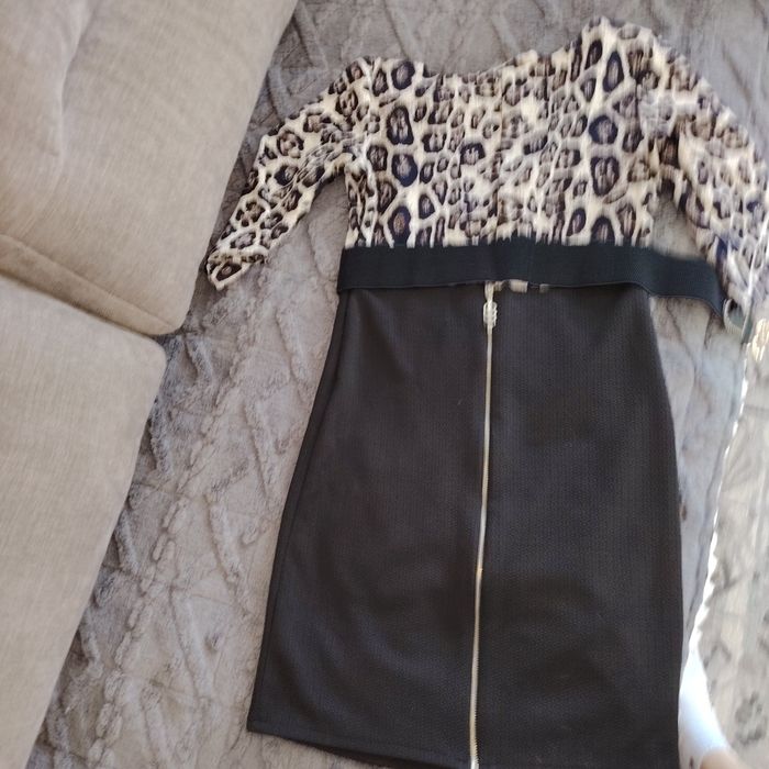 Продам платье размер 42