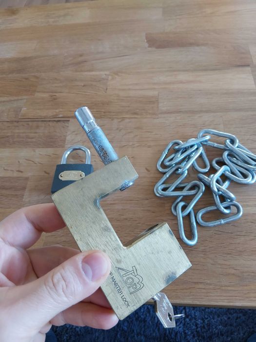 Катинари с верига