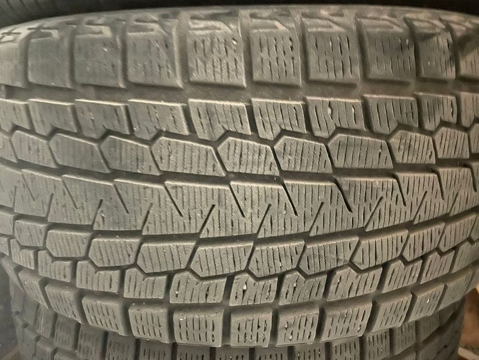 Шины Yokohama 285x50R20 зимнее