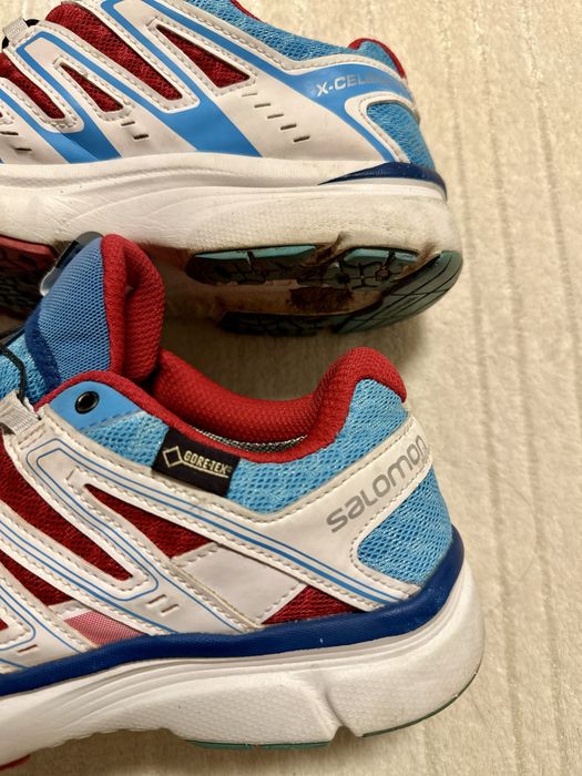 Adidasi Salomon cu GoreTex