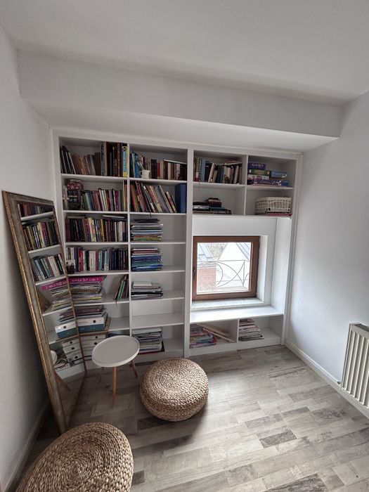 Inchiriez apartament in Zorilor, zona de case, curte