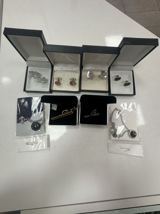 НОВИ Вратовръзки и всички мъжки аксесоари