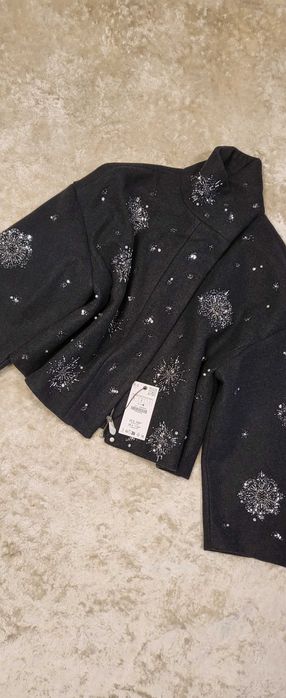 Palton Zara brodat cu margele si paiete, Marimea L cu eticheta