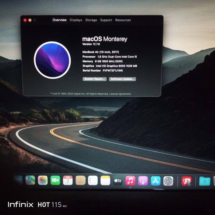 MacBook Air 13. 2017 yil. 210$