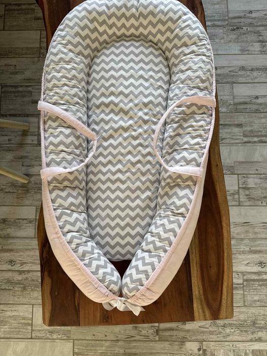 Бебешка гнездо за момиче.