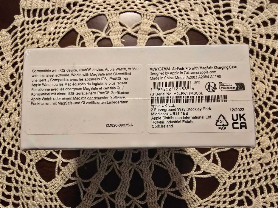 Apple Airpods Pro with MagSafe charging case - неразопакован