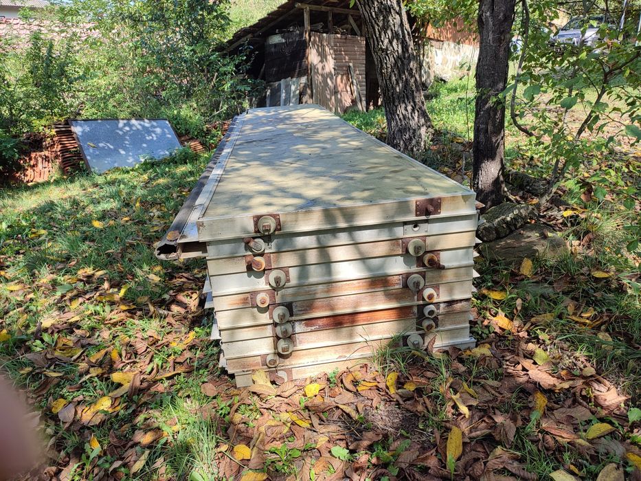 10 броя здрави панели от стъклопласт с алуминиев обков – 5м х 1м х 5см