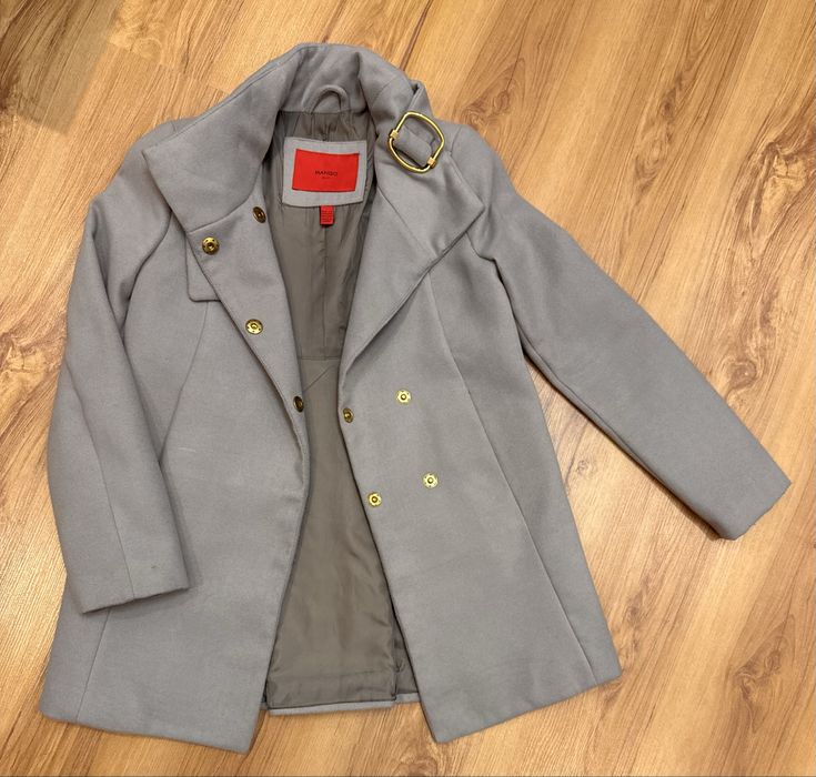 Продам пальто демисезонное