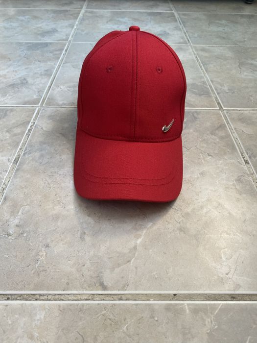 Șapcă Nike Roșie