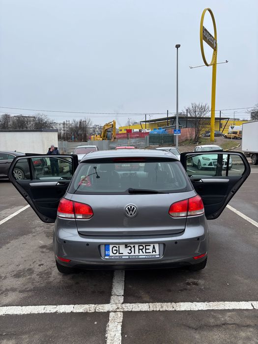 Vând golf 6 1.6 d