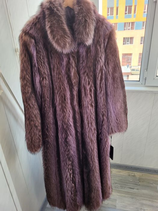Шуба енот новая.