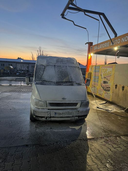 Vând jeep cheroke și Ford tranzit