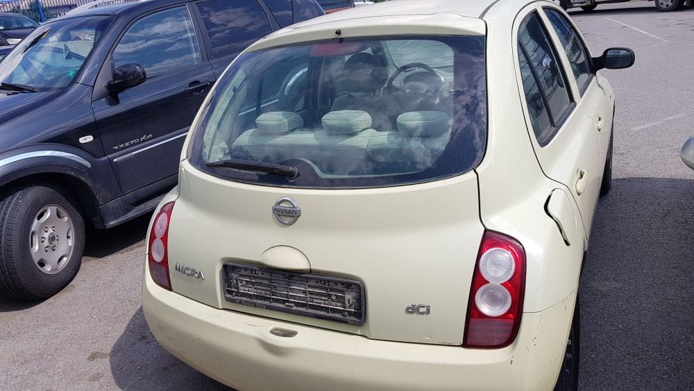 Нисан Микра На части
