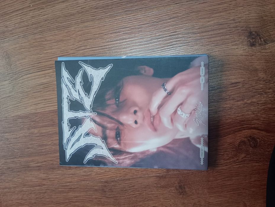 Albume kpop (stray kids, boynextdoor, tws, illit, xikers)