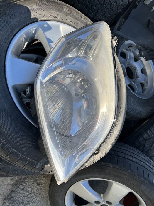 4 броя десен фар Fiat Fiorino,Citroen Nemo