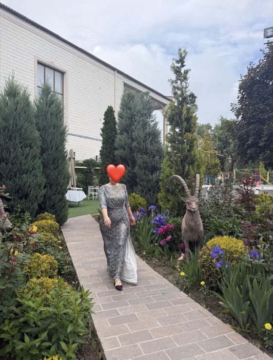 Платье вечернее.