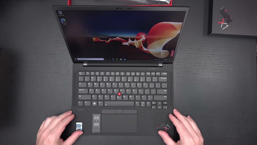 Thinkpad X1 Carbon Gen9!  core i7 !