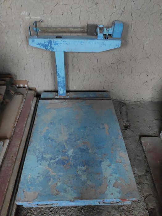 Тарози 1тонна 50кг янгича.